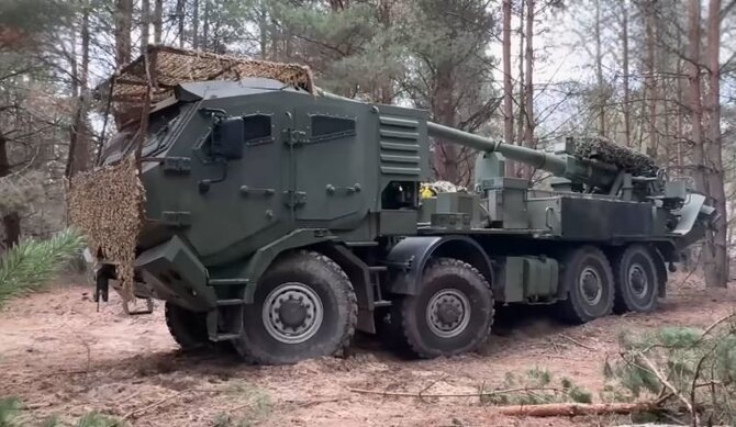 Naujausia „2S22 Bohdana“ versija – 3.0 ant „Tatra 815-7“ važiuoklės / Atviro šaltinio nuotrauka