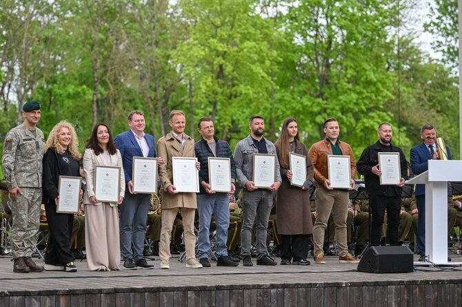„Ogmios miestas“ nuotr./„Ogmios miesto“ restoranas „Vaflių namai“ sulaukė išskirtinio pripažinimo: padėką įteikė Lietuvos kariuomenės vadas 