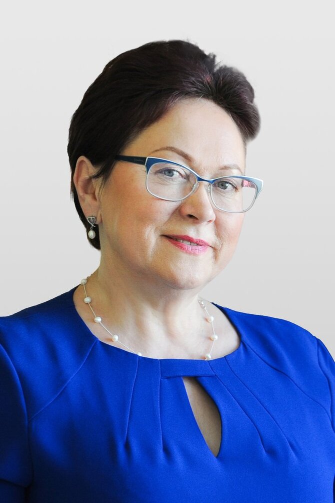 Asm. archyvo nuotr./„Saulės“ privačios gimnazijos steigėja ir generalinė direktorė Irena Baranauskienė