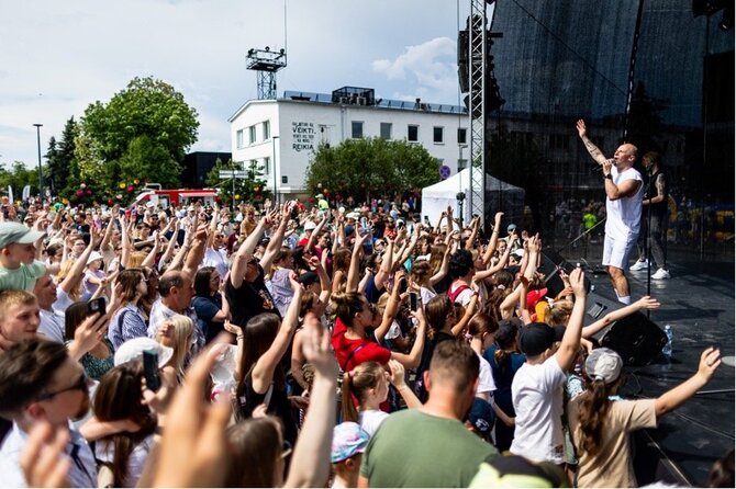 „Ogmios miestas“ nuotr./Į „Ogmios miestą“ sugrįžta „Gimtadienis ant žolės“: virš 50 nemokamų pramogų ir ypatinga šventės kulminacija