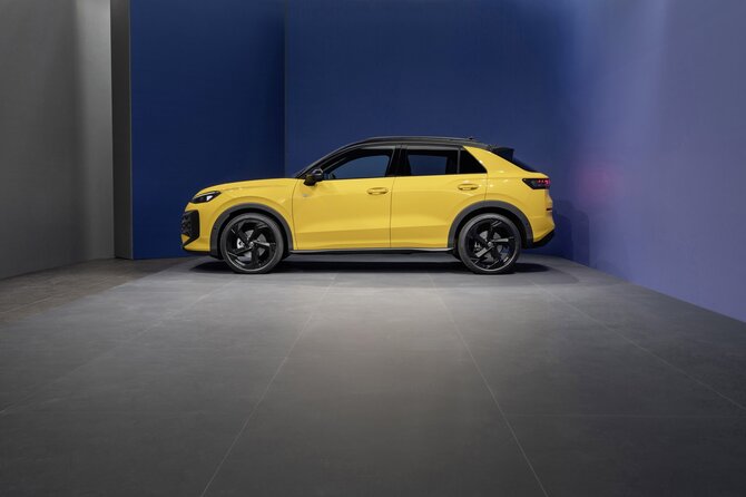 Organizacijos nuotr./„Volkswagen“ pristatė naująjį „T-Roc“: šiuolaikiškas dizainas, hibridinės jėgainės ir aukštesnio segmento įranga 
