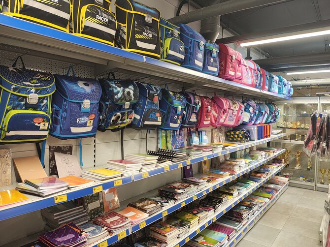 „Vilnius Outlet“ nuotr./„Vilnius Outlet“ įsikūrusi biuro ir kanceliarinių prekių parduotuvė „Sidabrinis medis“: tvarūs sprendimai bei šimtametės technologijos 