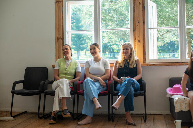 Organizacijos nuotr./Nuvežę paramą vaikams, kitaip pamatė ir savo kasdienybę – svajonės čia tokios paprastos, kad paliečia širdį