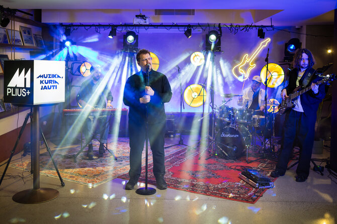 Gretos Skaraitienės / BNS nuotr./Tinklalaidės „Muzika, kurią jauti“ svečiuose – grupė „SHWR“