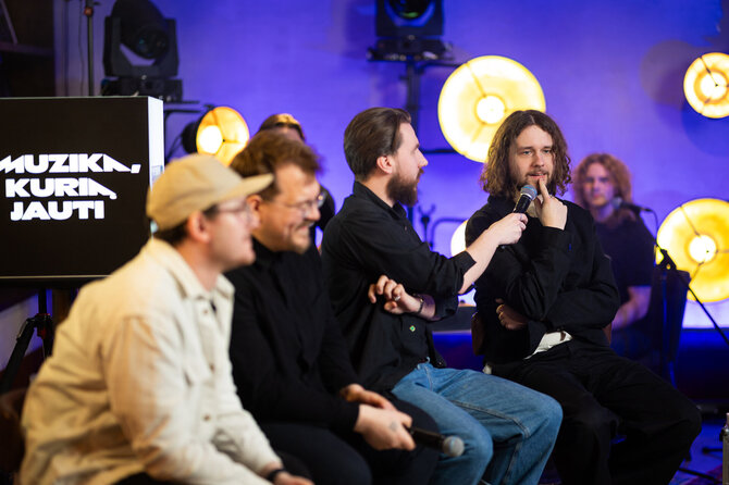 Gretos Skaraitienės / BNS nuotr./Tinklalaidės „Muzika, kurią jauti“ svečiuose – grupė „SHWR“
