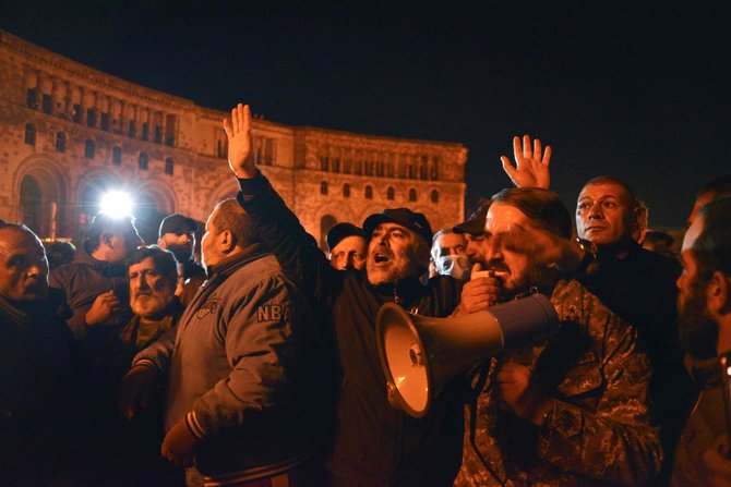 AFP/„Scanpix“ nuotr./Protestuotojai Jerevane