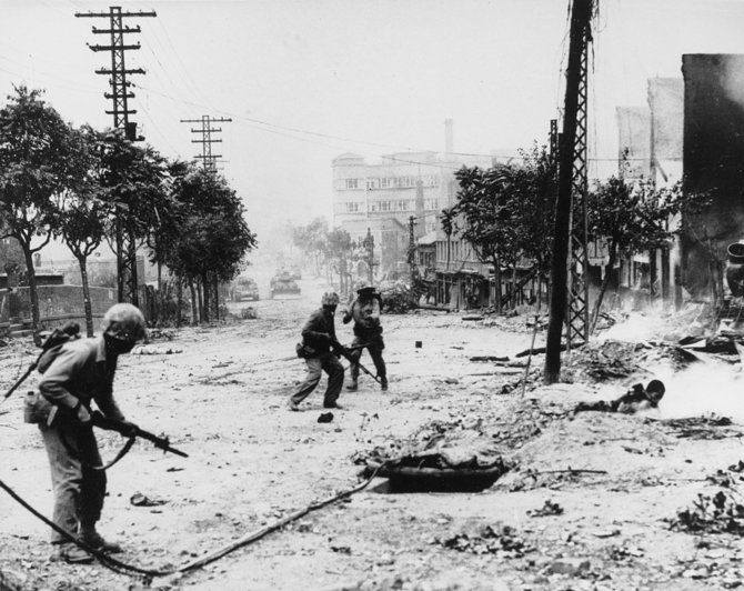 Wikipedia.org nuotr./Mūšis Seulo gatvėse Korėjos karo metu (1950 m. rugsėjis)