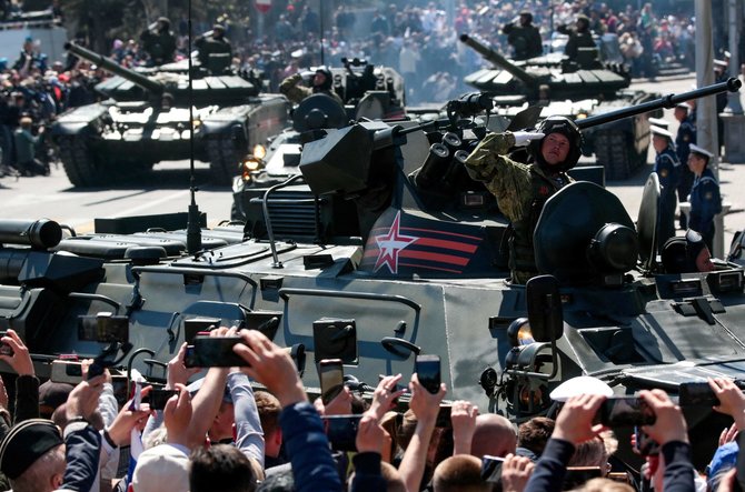 AFP/„Scanpix“ nuotr./Rusijos karių paradas Sevastopolyje