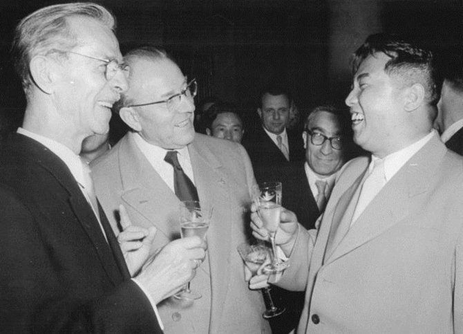 Vokietijos Bundesarchyvo/Wikimedia.org nuotr./Kim Il Sungo vizitas Rytų Vokietijoje (1956 m.)