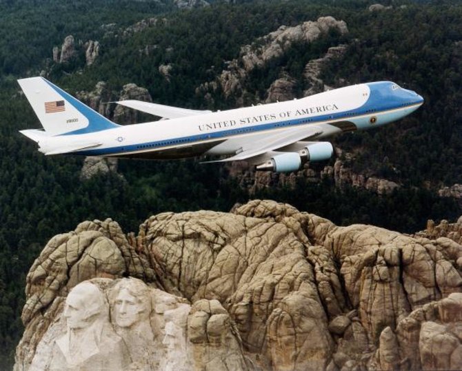 AFP/„Scanpix“ nuotr./JAV prezidento lėktuvas „Boeing 747“