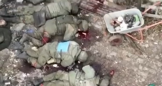 Kadras iš vaizdo įrašo/Negyvi rusų kariai