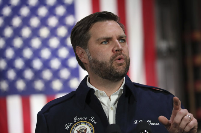 „Scanpix“/AP nuotr./J.D.Vance'as