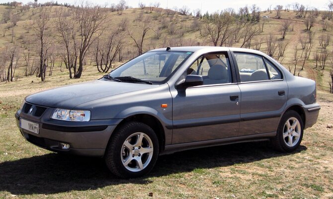 Wikipedia.org nuotr./Iranietiškas automobilis „Samand“