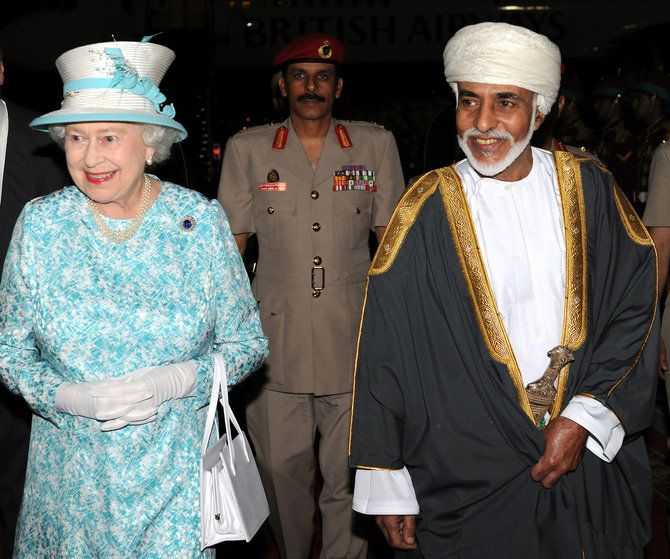 AFP/„Scanpix“ nuotr./Qaboosas bin Saidas ir Elizabeth II