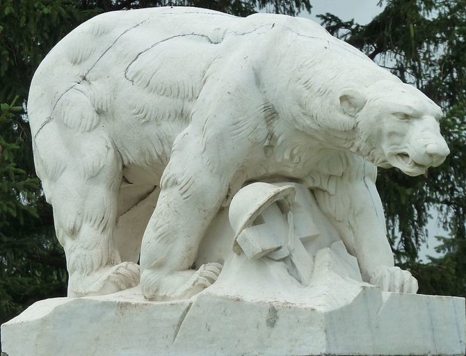 Wikipedia.org nuotr./Baltojo lokio monumentas Vaitčapelo kapinėse