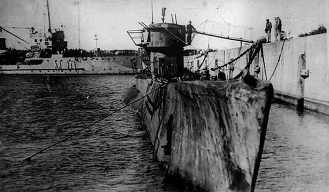Wikipedia.org nuotr./Povandeninis laivas U-977 Mar del Platos uoste, Argentinoje
