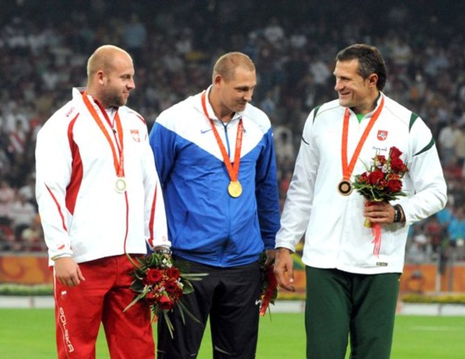 Alfredo Pliadžio nuotr./Disko metimo garbės pakyla 2008 m. Pekino olimpiadoje: lenkas Piotras Małachowskis, estas Gerdas Kanteris ir lietuvis Virgilijus Alekna