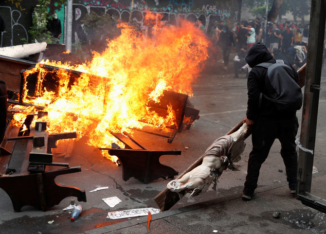 „Reuters“/„Scanpix“ nuotr./Neramumai Čilėje