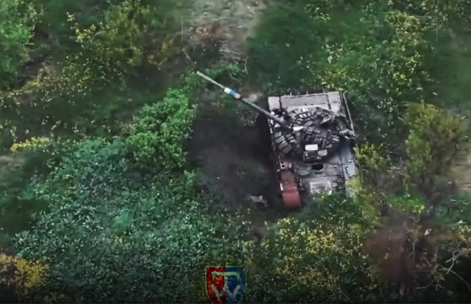 Ekrano nuotr. /Ukrainiečiai sunaikino 42 rusų tankus ir šarvuočius.