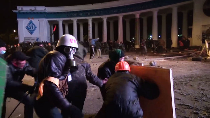 Nepatogaus kino archyvo nuotr./Kadras iš filmo „Euromaidanas. Juodraštis“