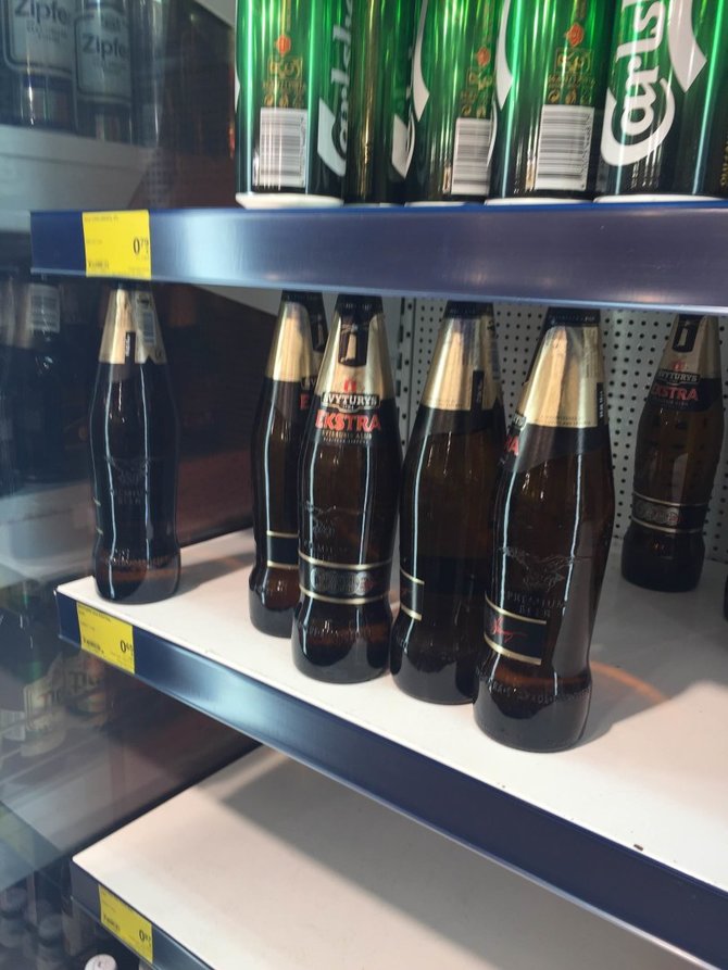 15min.lt skaitytojo nuotr./Didžiausiame prekybos tinkle „Maxima“ jau netrukus gali nelikti „Švyturio-Utenos alaus“ produkcijos.