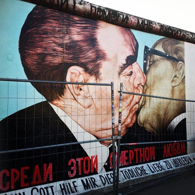 15min/Kristinos Aksamitaitės nuotr. /Garsusis Berlyno sienos „Bučinys“