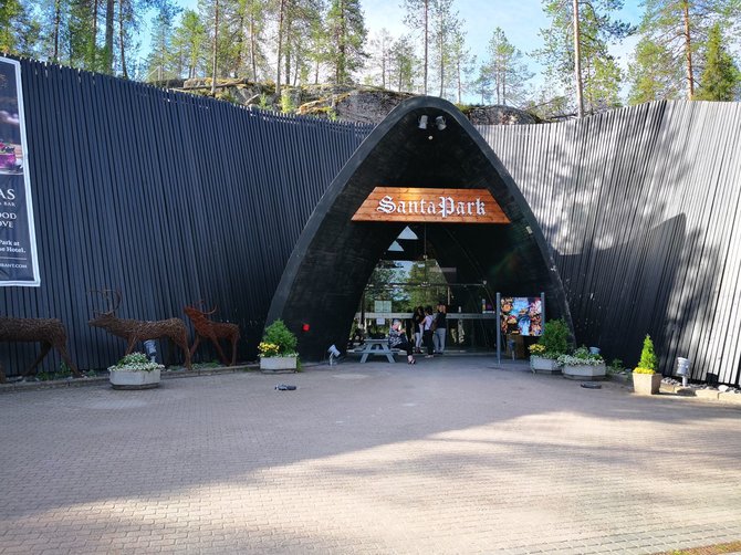 Žilvino Pekarsko / 15min nuotr./„Kalėdų Senelis ir vasara“: kelionė į Rovaniemi, „Santa Park“