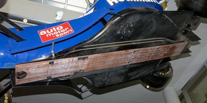 Jabroc plokštė po 1997-ųjų Williams FW19 bolidu – tai, galima sakyti, yra fanerinė lenta. (Morio, Wikimedia(CC BY-SA 4.0)