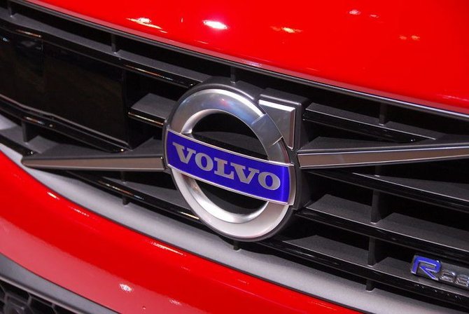 Volvo logotipas – ne vyriškumo, o geležies simbolis. (Lord of the Wings, Wikimedia(CC BY-SA 2.0)