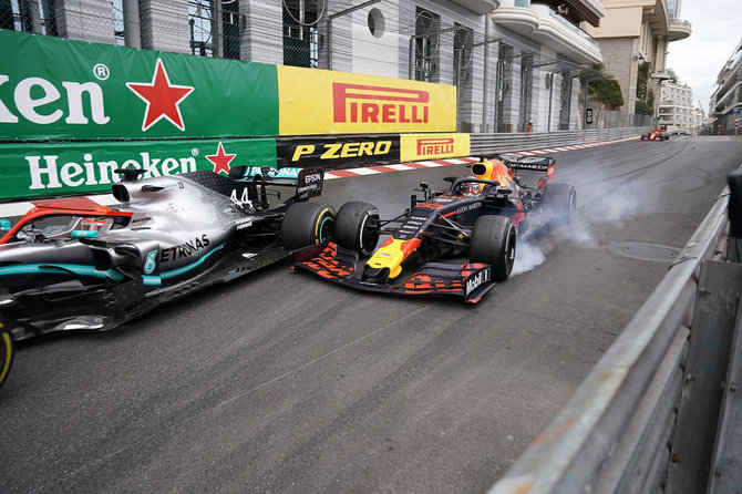 „Scanpix“ nuotr./L.Hamiltonas ir M.Verstappenas Monako GP