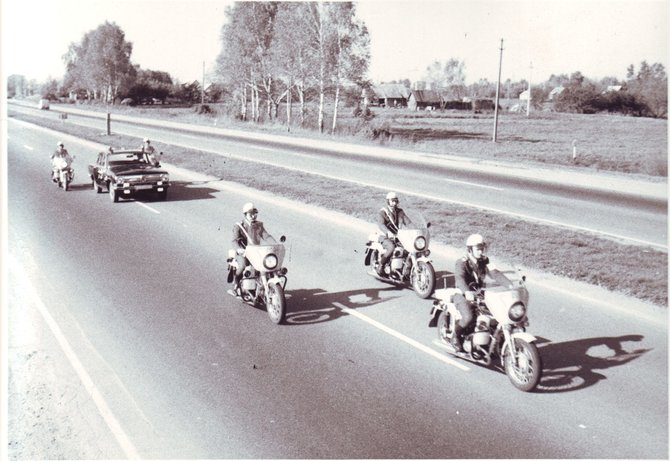 Kelių policijos archyvo nuotr./Policijos palyda sovietmečiu