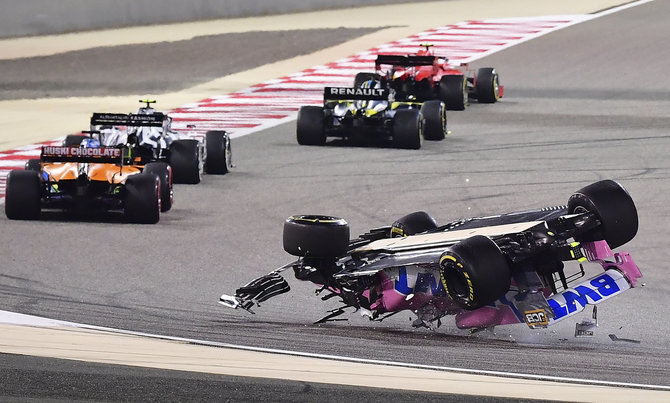 „Scanpix“ nuotr./Bahreino Formulės 1 Grand Prix sudrebino dvi avarijos: Lance'as Strollas