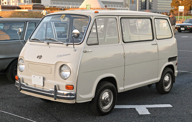 Subaru Sambar – mikroautobusas su 360 kubinių centimetrų varikliu ir beveik 3 metrų ilgo kėbulu. (Wikimedia(CC BY-SA 3.0)