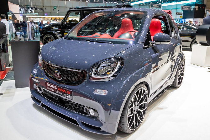 123RF.com nuotr./Brabus Smart EQ Fortwo Cabrio Ultimate Shadow