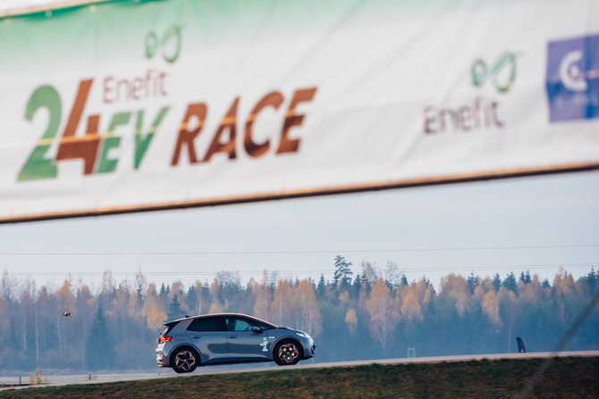 V.Pilkausko nuotr./„Enefit“ elektromobilių 24 val. lenktynės,akimirkos, šeštadienio rytas