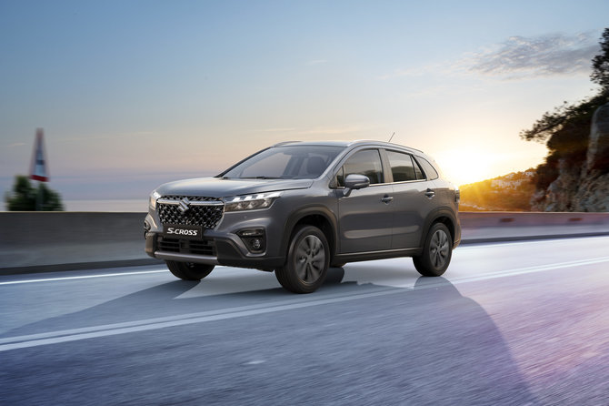 Gamintojo nuotr./Pretendentas tapti „Lietuvos metų automobiliu 2023 m.“: „Suzuki S-Cross“