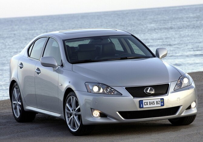 Autoasas.lt nuotr./Lexus IS