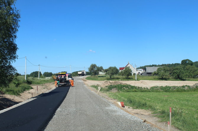 Vilniaus raj. sav. nuotr./Zujūnų seniūnijoje Č. Milošo gatvės asfaltavimas