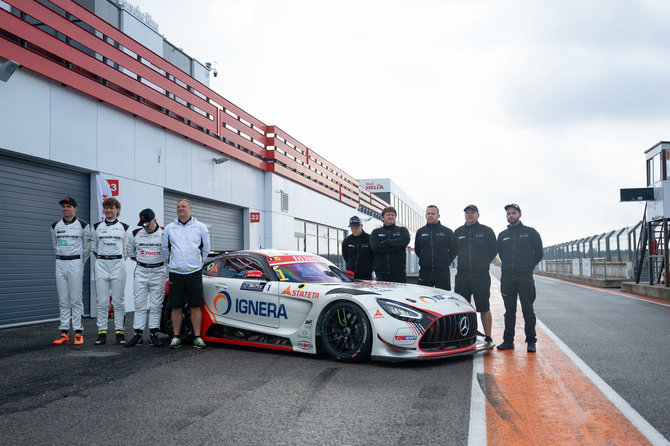 E.Babelio nuotr./Justo Simaškos startas su „Mercedes-AMG GT GT3“ Pernu trasoje