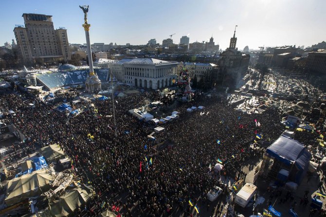 „Scanpix“ nuotr./Sekmadienio mitingas Kijeve: susirinko daugiau nei 50 tūkst. opozicijos šalininkų