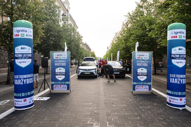 Organizatorių nuotr./Elektromobilių varžybos „Ignitis ON: atrask Baltijos pajūrį!“