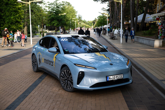 Organizatorių nuotr./Elektromobilių varžybos „Ignitis ON: atrask Baltijos pajūrį!“