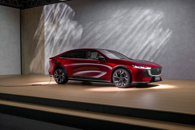 Gamintojų nuotr./Mazda 6e
