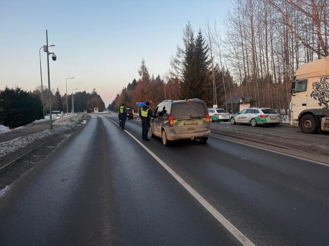 Lietuvos policijos nuotr./Policijos pareigūnų reidas „Saugos diržai“