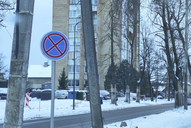 Kas vyksta Kaune iliustr./Kelio ženklas Kalniečių g. (Kas vyksta Kaune“ skaitytojos nuotr.)