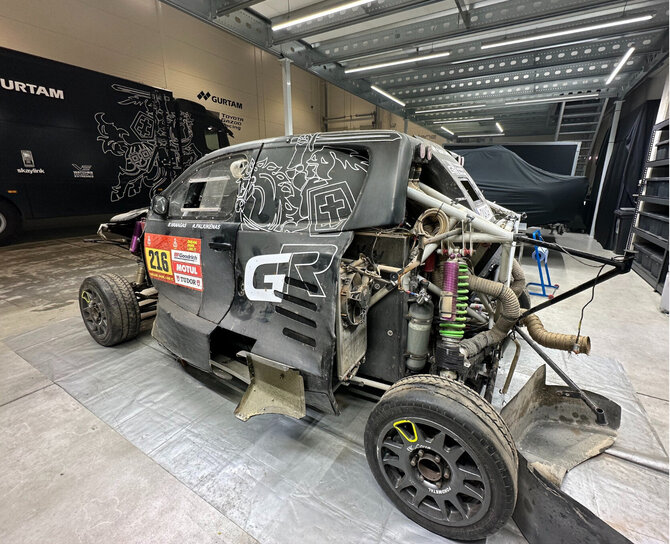 „Gurtam TOYOTA GAZOO Racing Baltics“ archyvas/Benedikto Vanago Dakaro HILUX