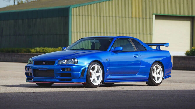 „Broad Arrow“ nuotr./Nissan Skyline GT-R Nismo S-Tune (2001 m.)