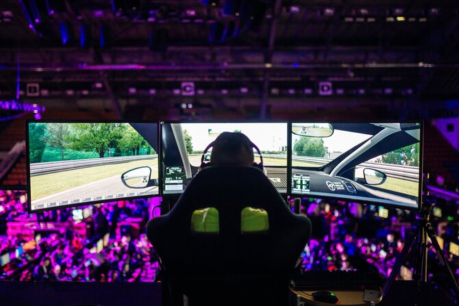 Dream2Drive iliustr./Virtualių lenktynių čempionatas