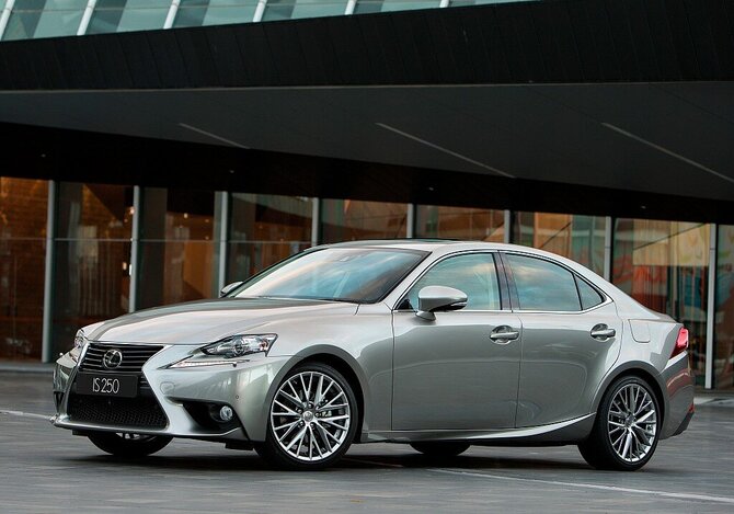 Autoasas.lt iliustr./Lexus IS (2013)