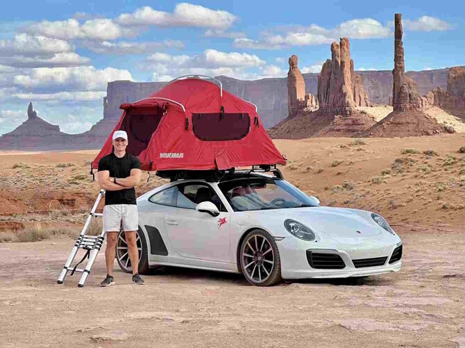 Porsche/asm. archyvo nuotr./Jeffas Rhoadesas ir jo Porsche 911 Carrera